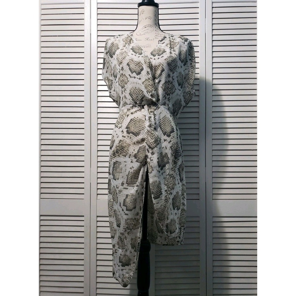 New York & Co Soho Kimono Cover-Up Women's Medium Snake Print Asymmetrical‎ Hem